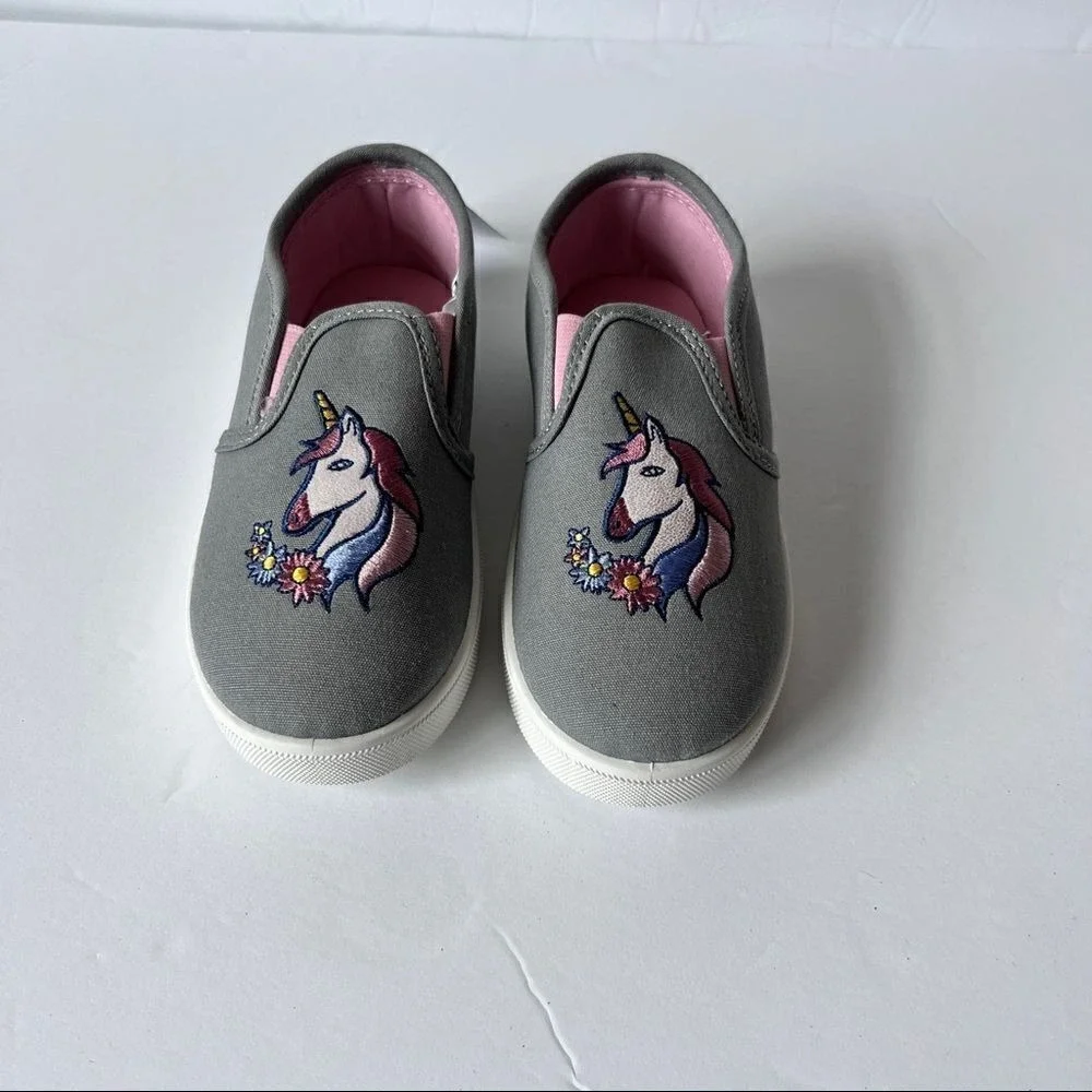 Oshkosh B'gosh Maeve Light‎ Gray Unicorn Slip On Shoes